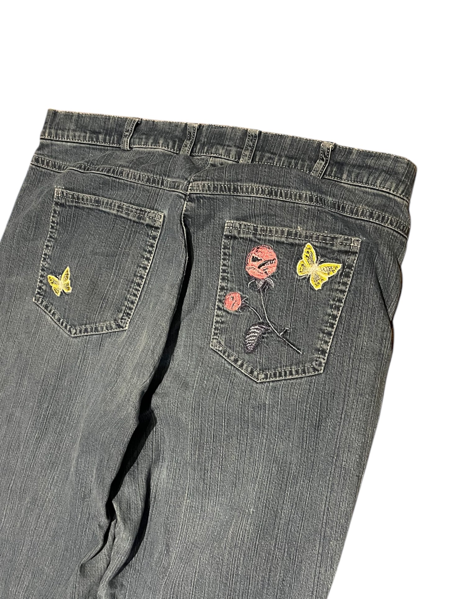 Baggy Jeans Embroidered backpockets (40)